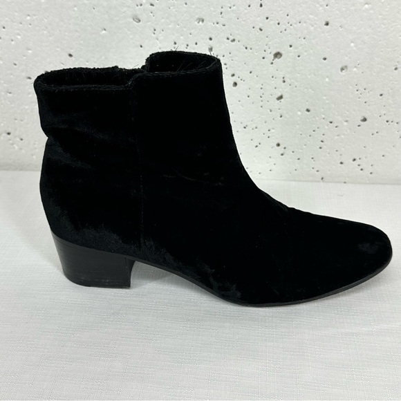 Joie Women’s size 3 7/ 7 Fenella Black Velvet Ankle Boots Booties - Picture 9 of 17